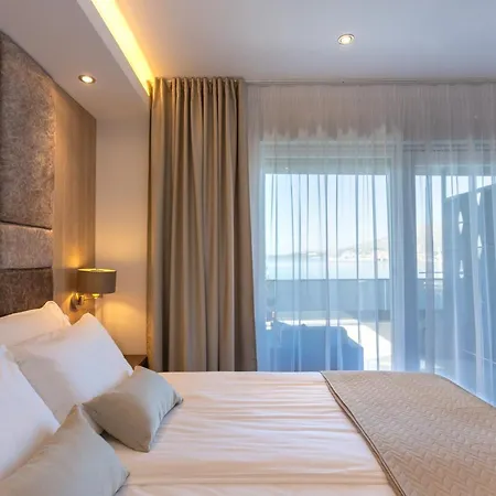 فندق مبيت وإفطار Fortis 4*