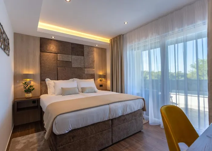 Oda ve Kahvaltı Fortis 4*