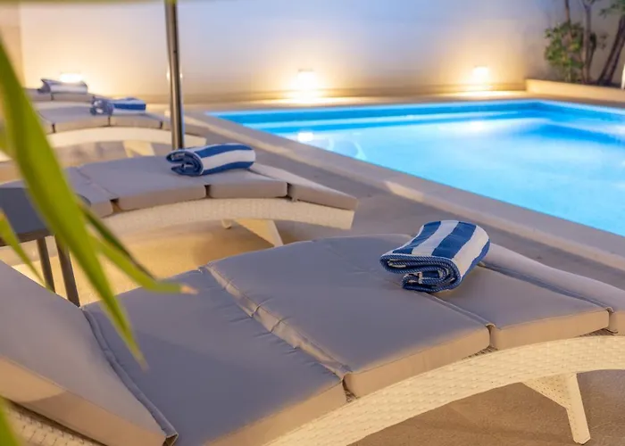 Alojamento de Acomodação e Pequeno-almoço Fortis 4*