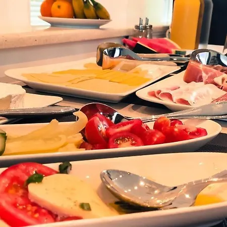 Fortis Nocleg ze śniadaniem 4*