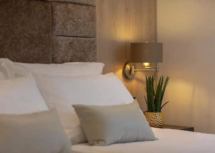 Oda ve Kahvaltı Fortis Trogir